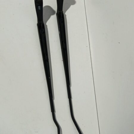 Juego De Brazos De Limpia Parabrisa Delanteros Hyundai Accent (MC) 2006-2010 GL
