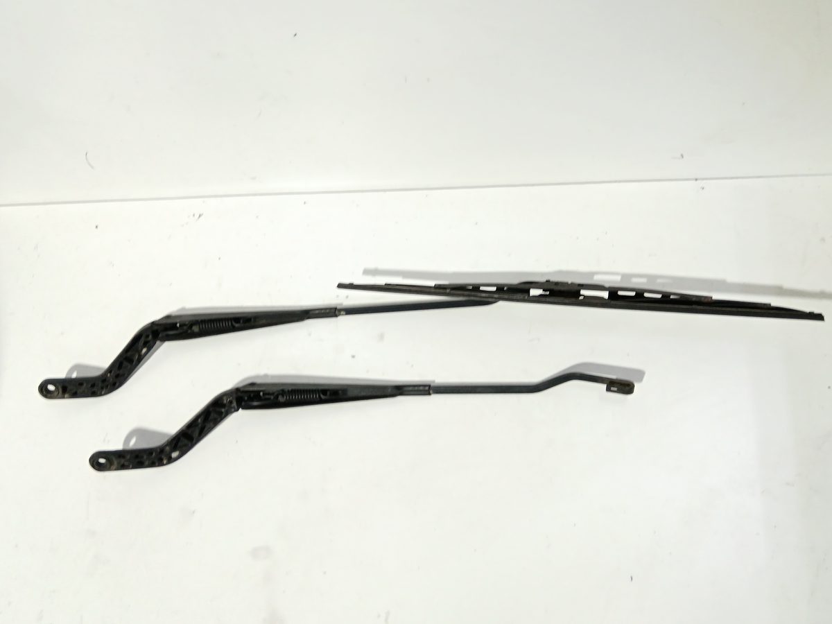 Juego de Brazos de Limpia Parabrisa Delanteros Peugeot 106 (S2) 1996-2004