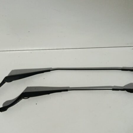 Juego De Brazos De Limpia Parabrisa Delanteros Peugeot 308 2013-2021 Access 9677256180
