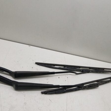 Juego De Brazos De Limpia Parabrisa Delanteros Renault 19 (B/C/L53) 1992-1996 7700807130