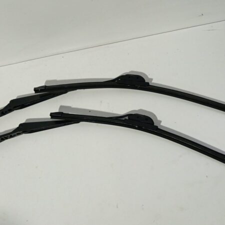 Juego De Brazos De Limpia Parabrisa Delanteros SEAT Ibiza (6J5) 2008-2015 Ecomotive