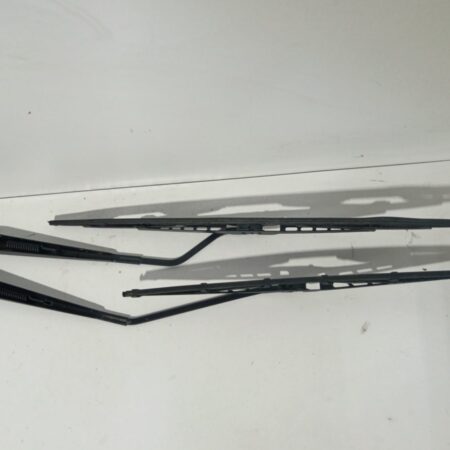 Juego De Brazos De Limpia Parabrisa Delanteros Suzuki Swift Berlina (MZ) 2005-2012