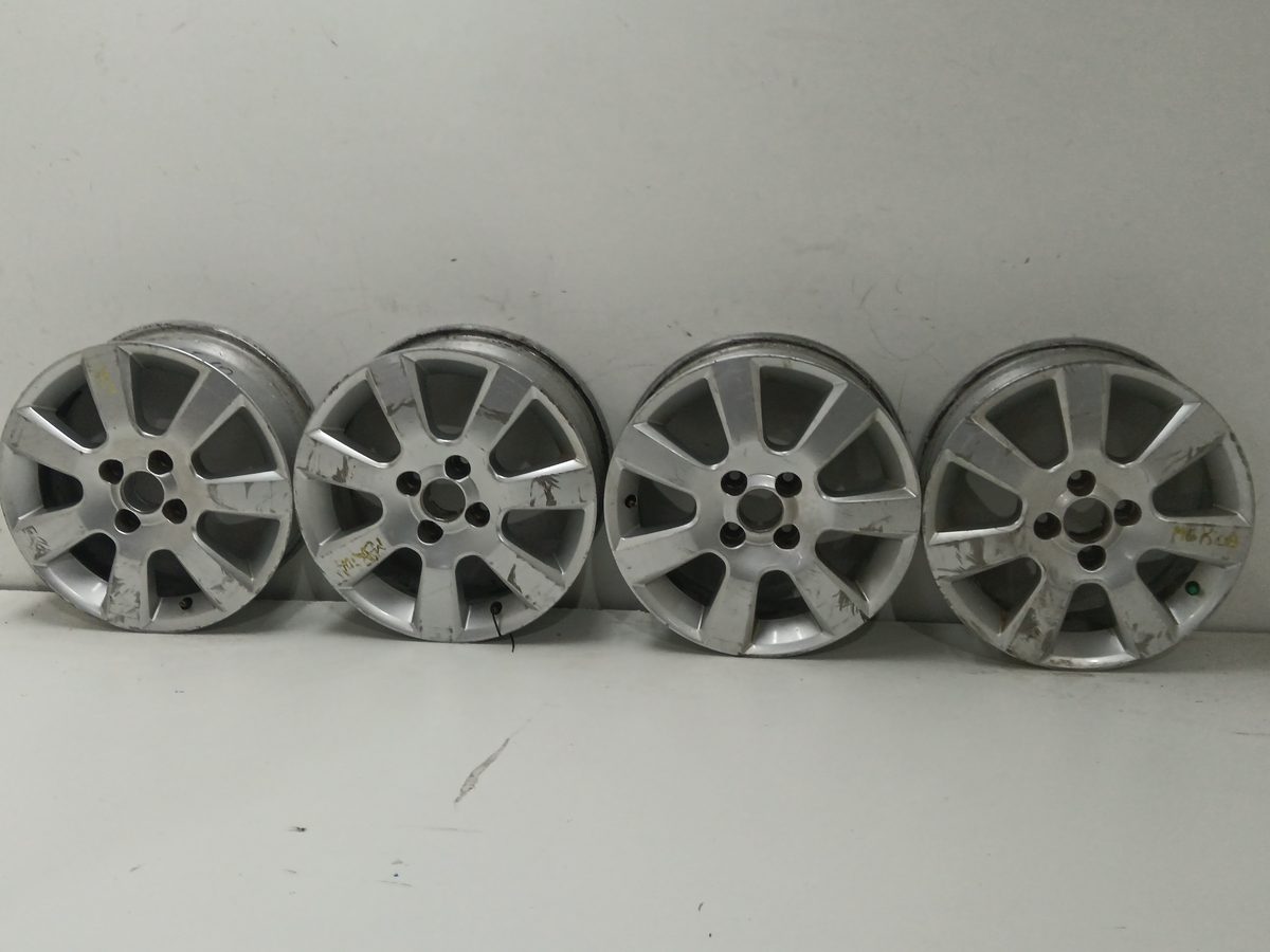 Juego De Llantas Chevrolet Meriva 2003-2008 13204673