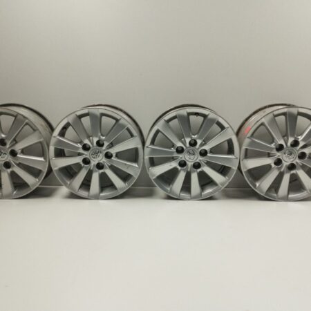 Juego De Llantas Toyota Auris 2006-2012 Luna+ HL42801