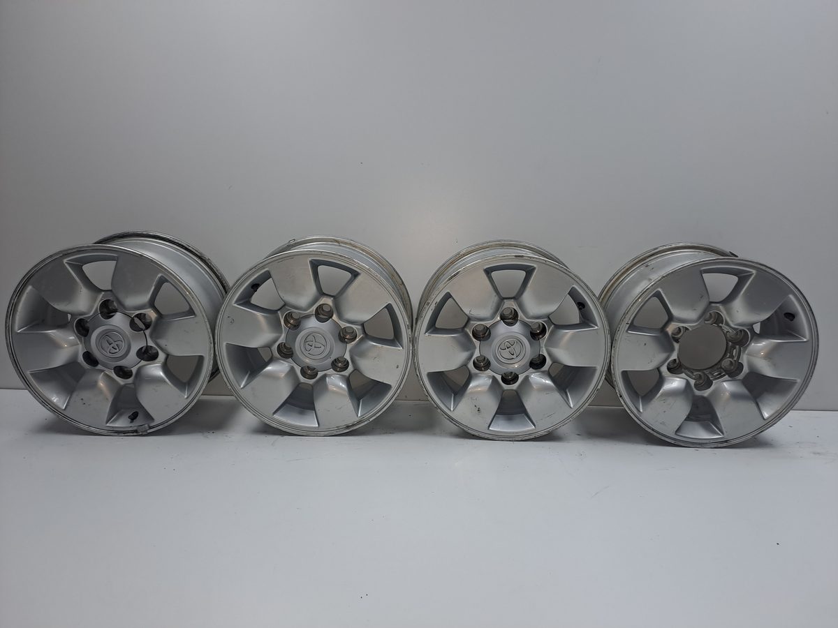 Juego de Llantas Toyota Hilux (KUN) 2005-2016