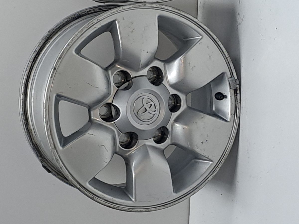 Juego de Llantas Toyota Hilux (KUN) 2005-2016