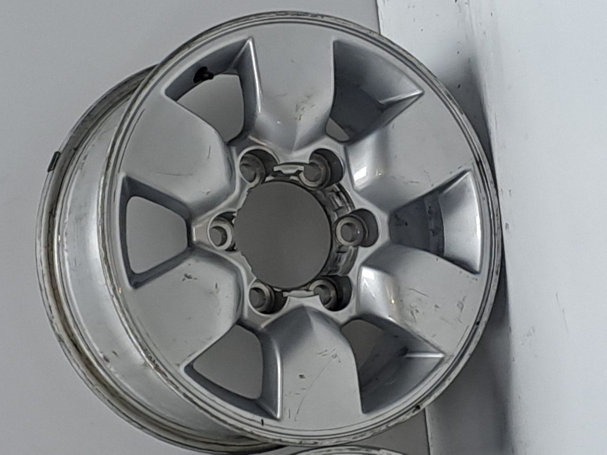 Juego de Llantas Toyota Hilux (KUN) 2005-2016