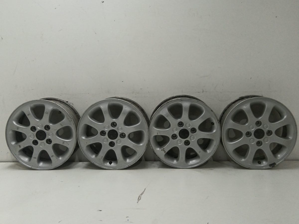 Juego De Llantas Volvo S40 Berlina 1995-2005 30866059