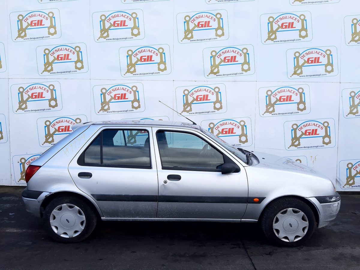 Ford Fiesta (DX) del que se desmontó esta pieza