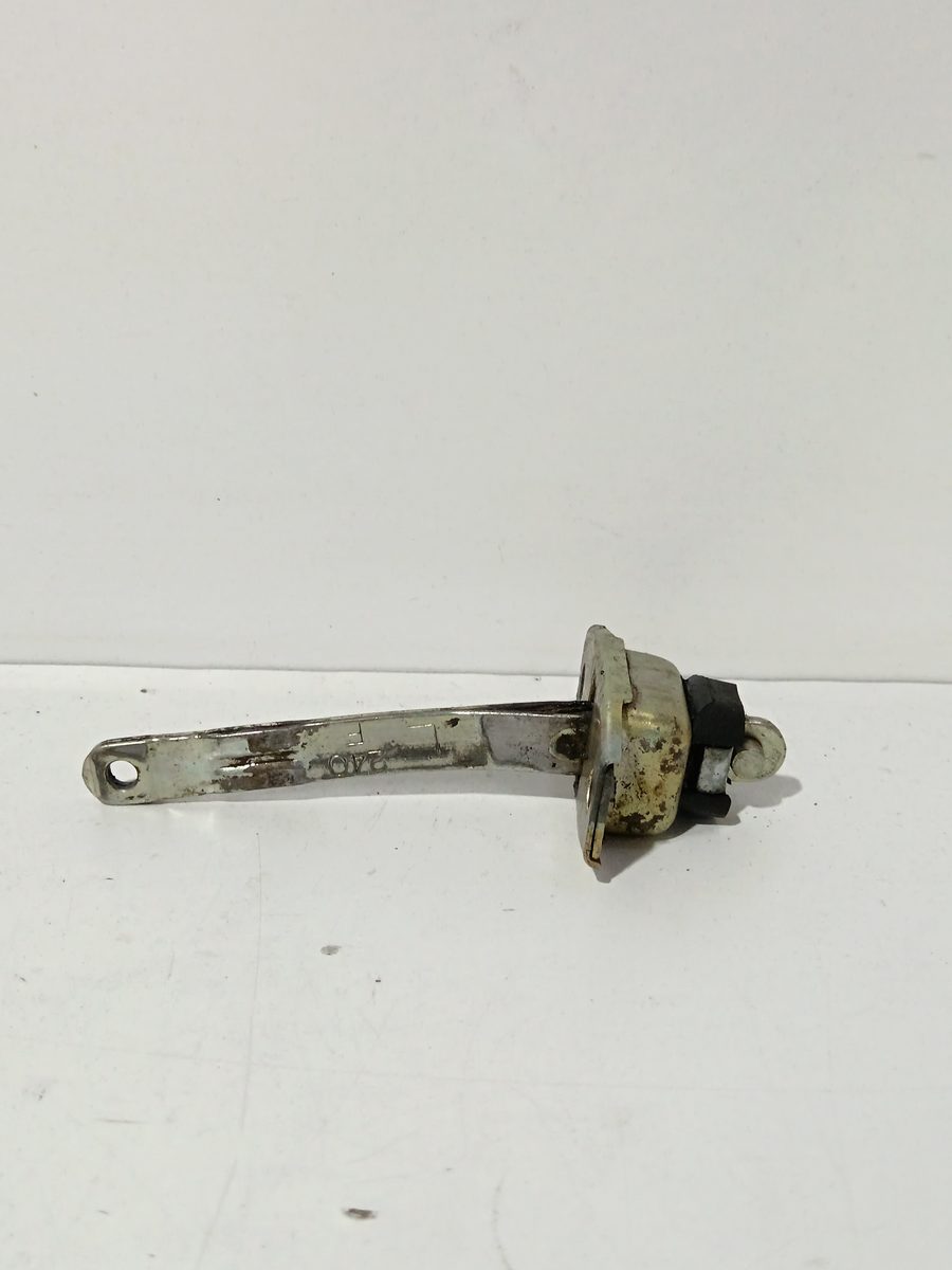 Limitador de Puerta Delantero Toyota Corolla 1986-1990