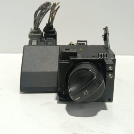 Llave Luces Mercedes-Benz Clase C (W202) Berlina 1993-2000 220 CDI (202.133) 2105450104