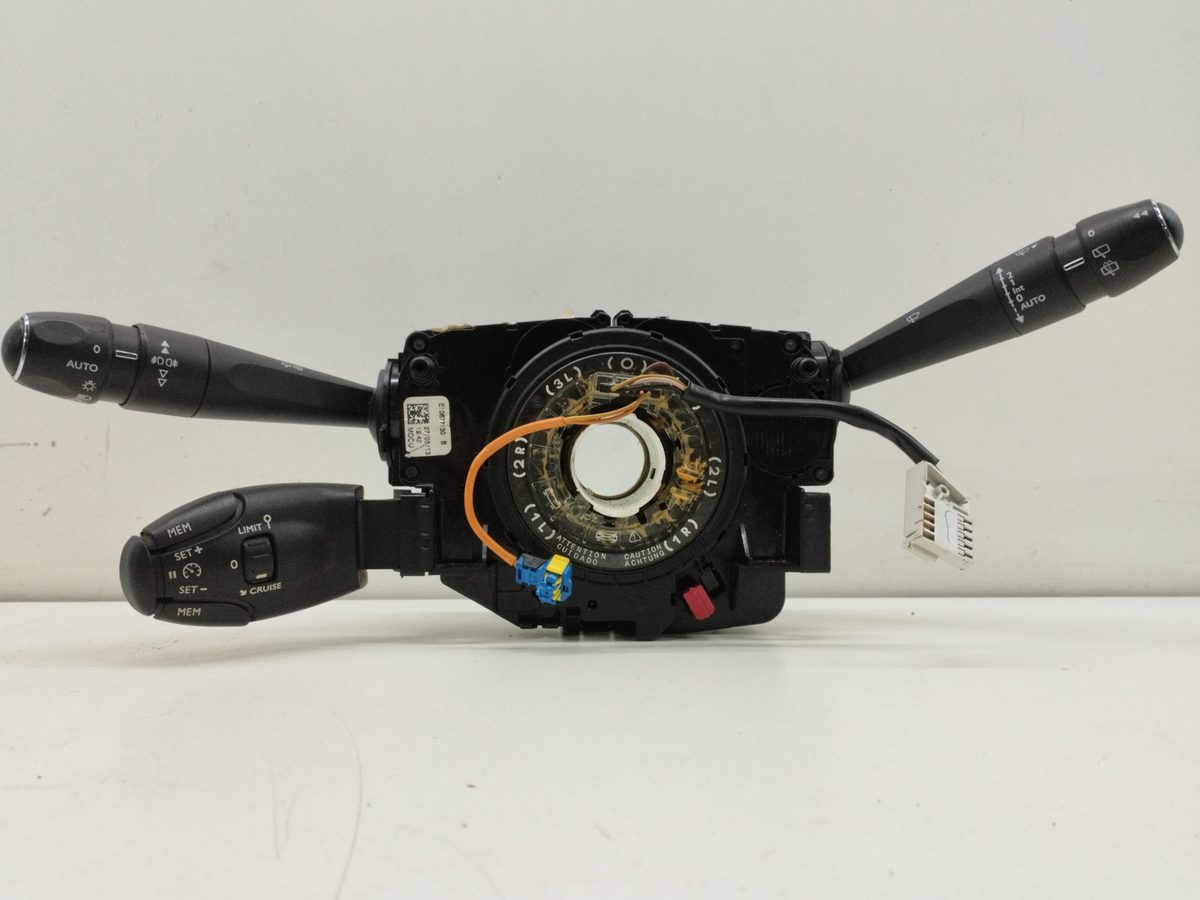 Llave Multifuncion Peugeot 308 2013-2021 Access 1.6L 85kW 9872733ZD01
