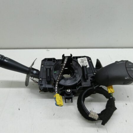 Llave Multifuncion Renault Duster 2010-Actualidad Ambiance 4x2 1.5L 63kW 8200792587