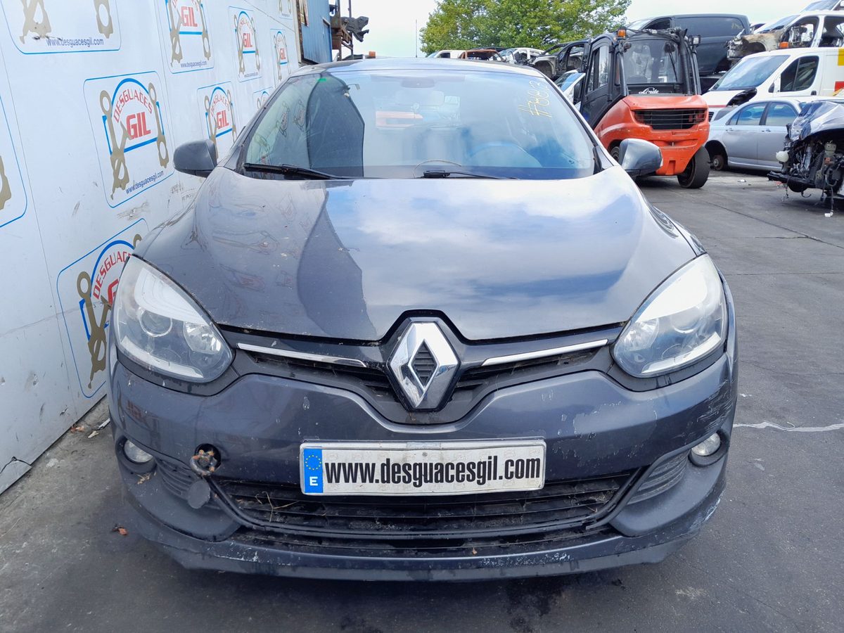Renault Megane III 5 P del que se desmontó esta pieza