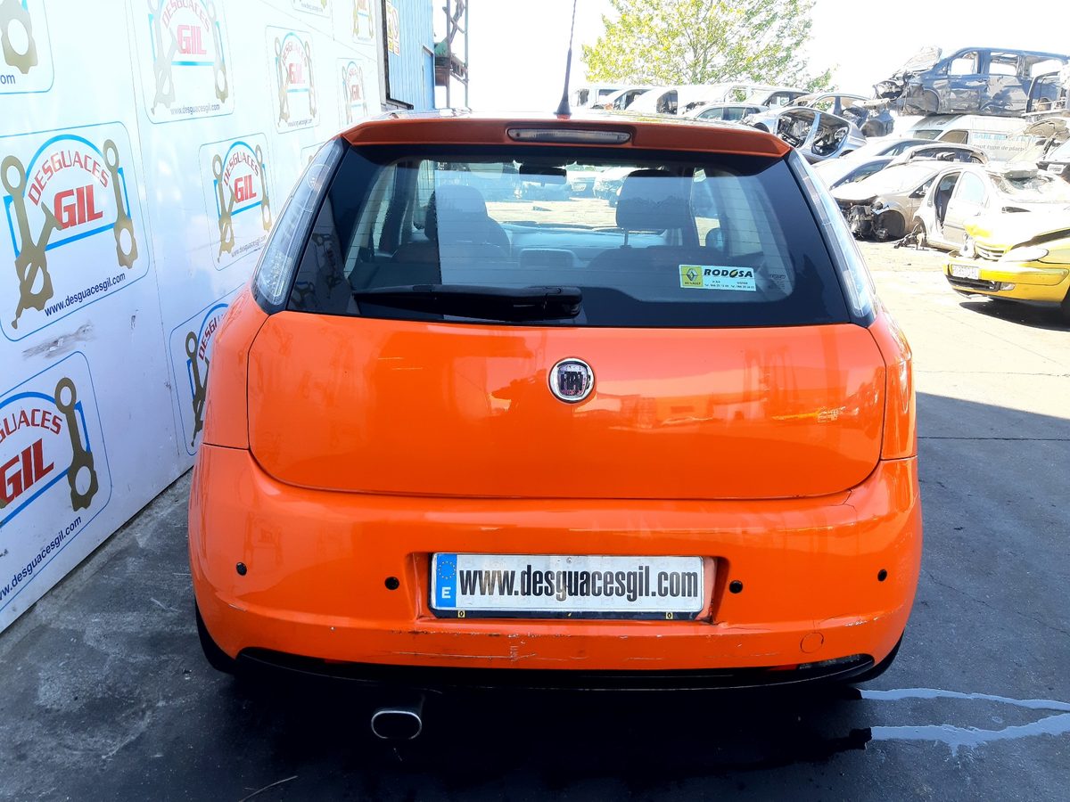 Fiat Grande Punto (199) del que se desmontó esta pieza