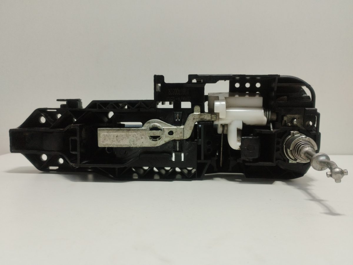 Manija Exterior Delantera Izquierda Renault Megane III 5 P 2008-2016
