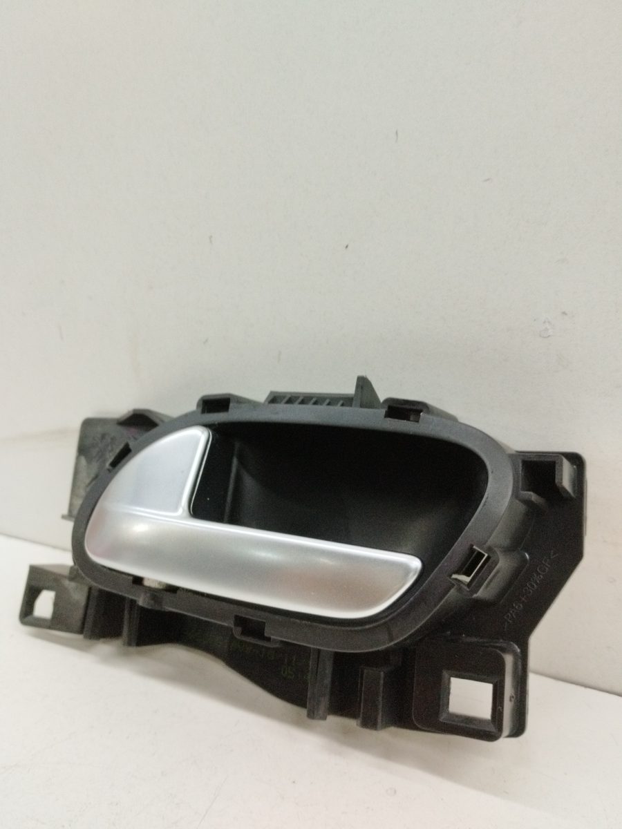 Manija Interior Delantera Izquierda Peugeot 208 2012-2019