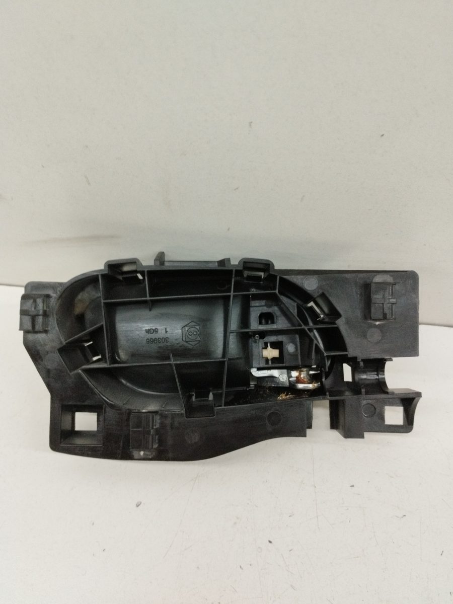 Manija Interior Delantera Izquierda Peugeot 208 2012-2019