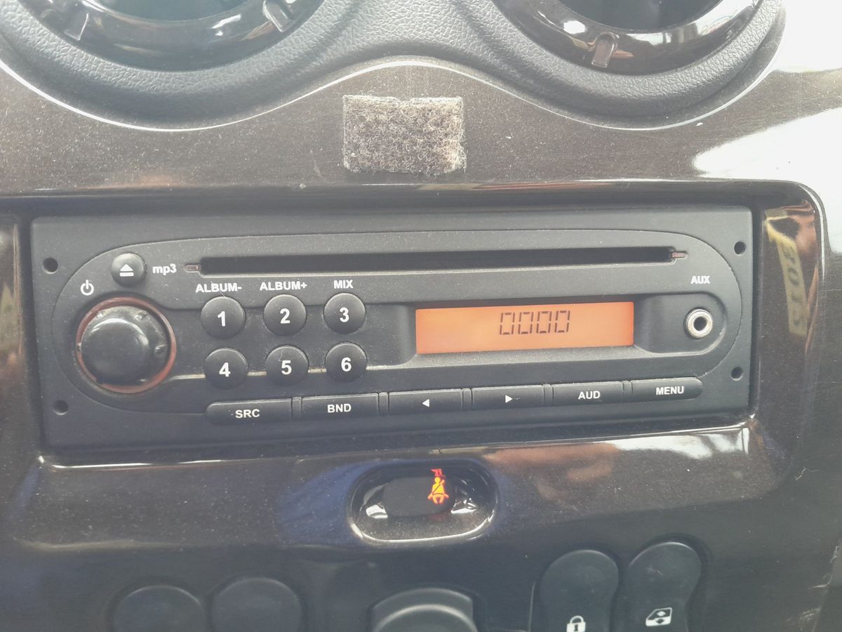 Renault Duster del que se desmontó esta pieza