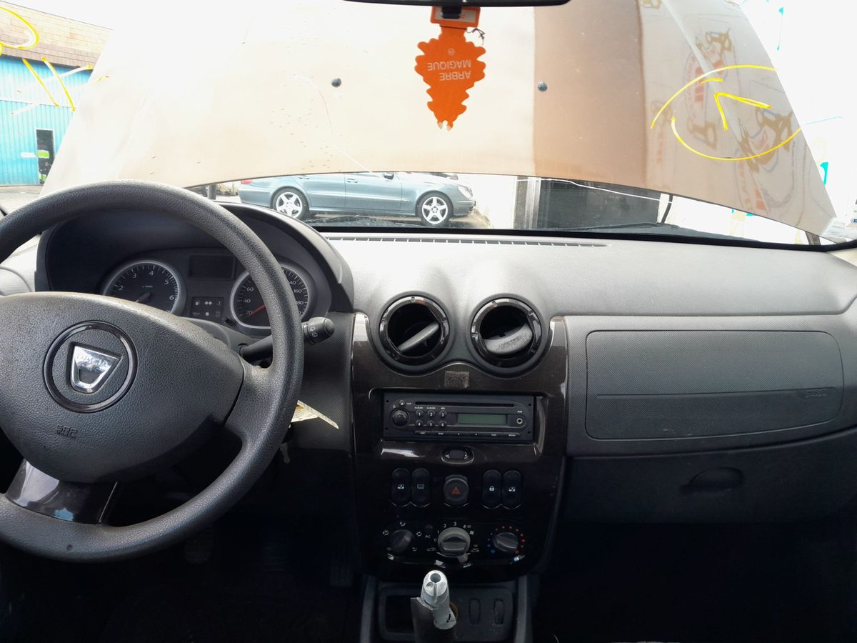 Renault Duster del que se desmontó esta pieza