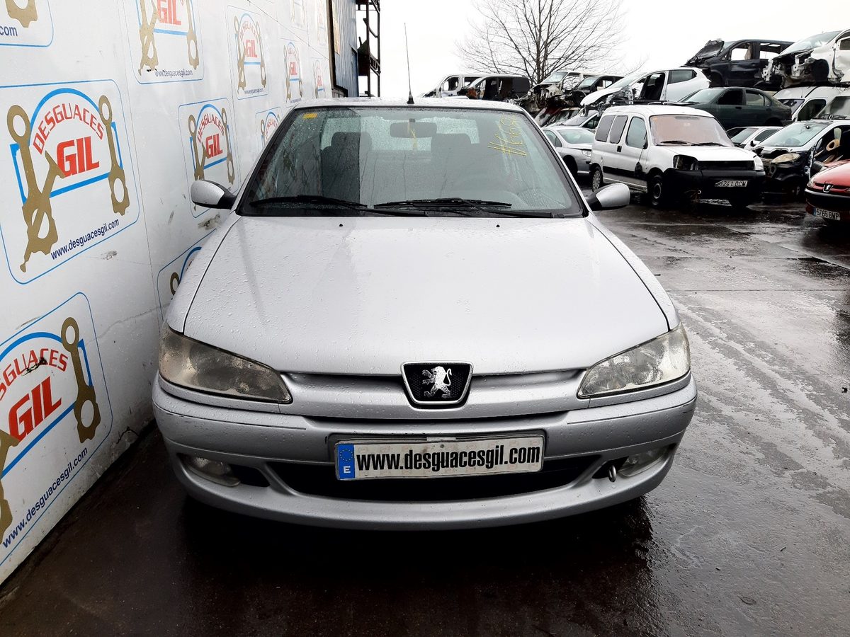 Peugeot 306 3/4/5 Puertas (S2) del que se desmontó esta pieza