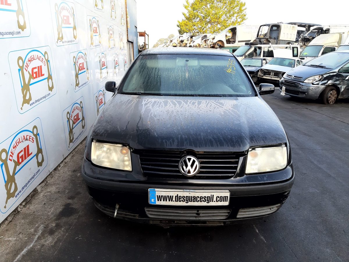 Volkswagen Bora (1J2) del que se desmontó esta pieza