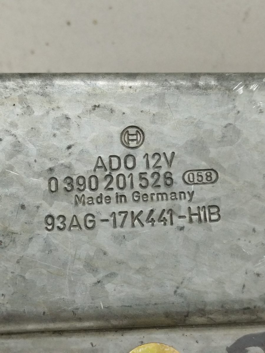 Motor Limpia Luneta Trasero Ford Escort 1995-2000