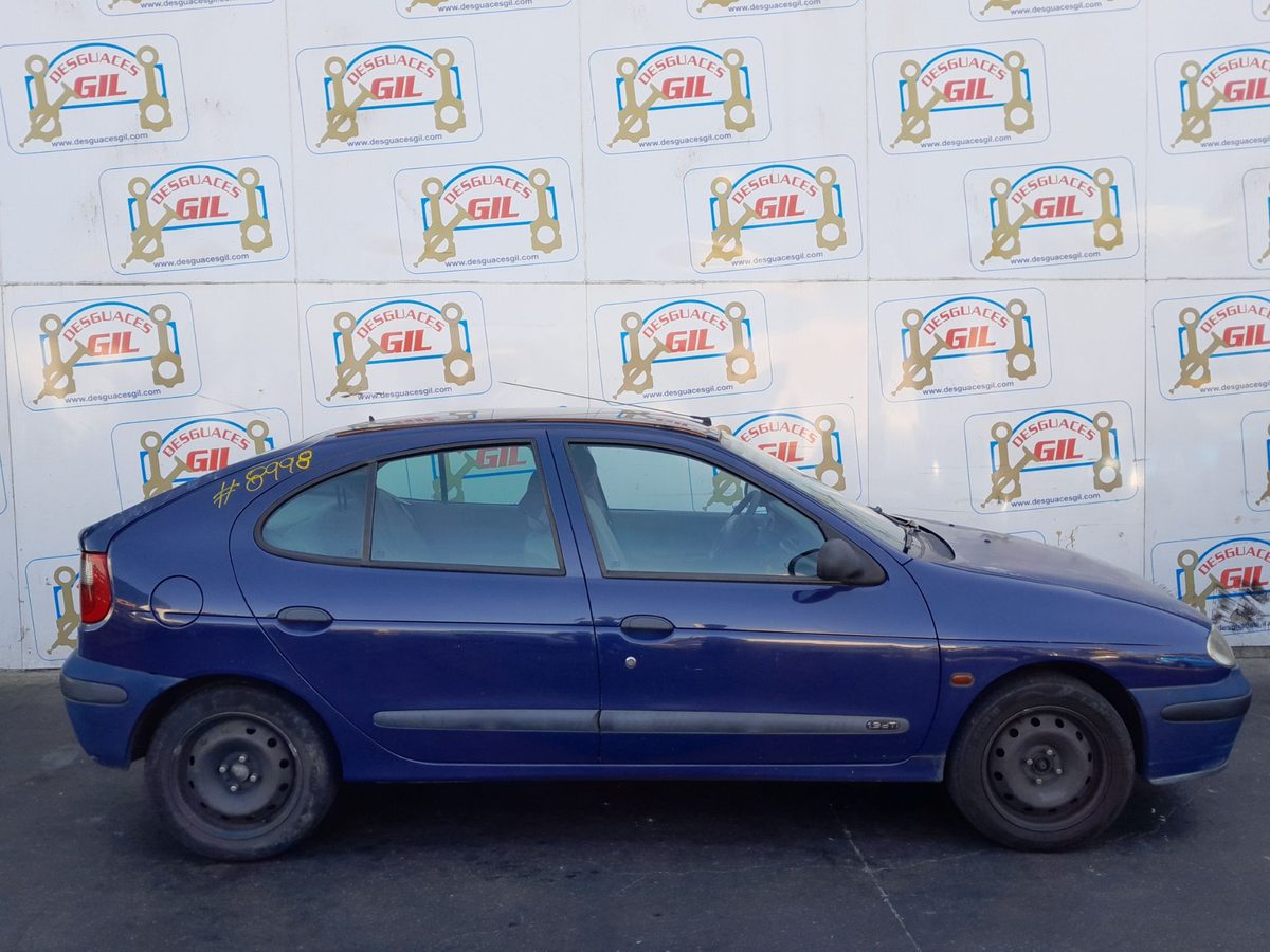 Renault Megane I Fase 2 (BA0) del que se desmontó esta pieza