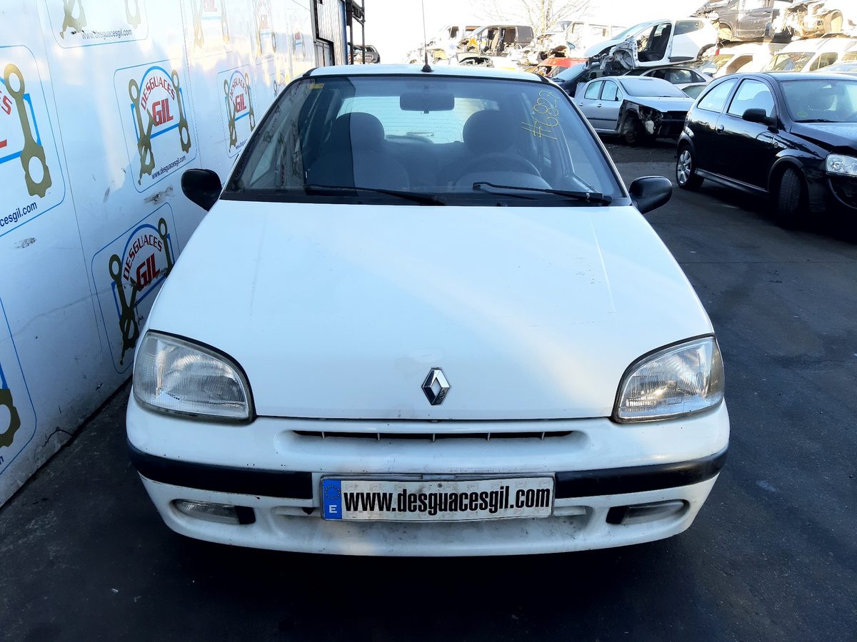 Renault Clio I Phase III del que se desmontó esta pieza