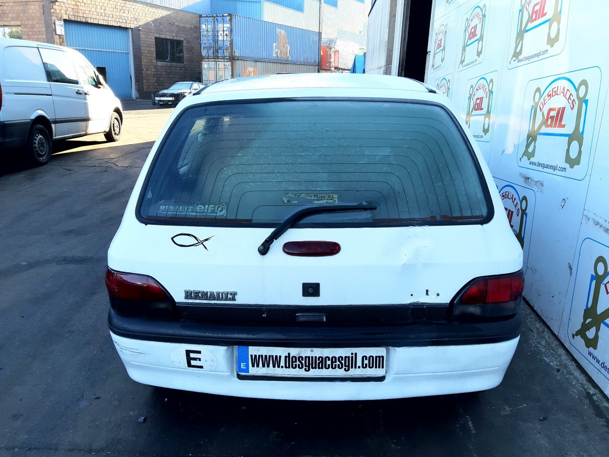Renault Clio I Phase III del que se desmontó esta pieza