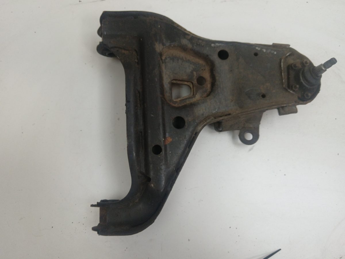 Parrilla De Suspension Inferior Delantera Derecha Chevrolet Blazer (NEU) 1994-2001 Básico