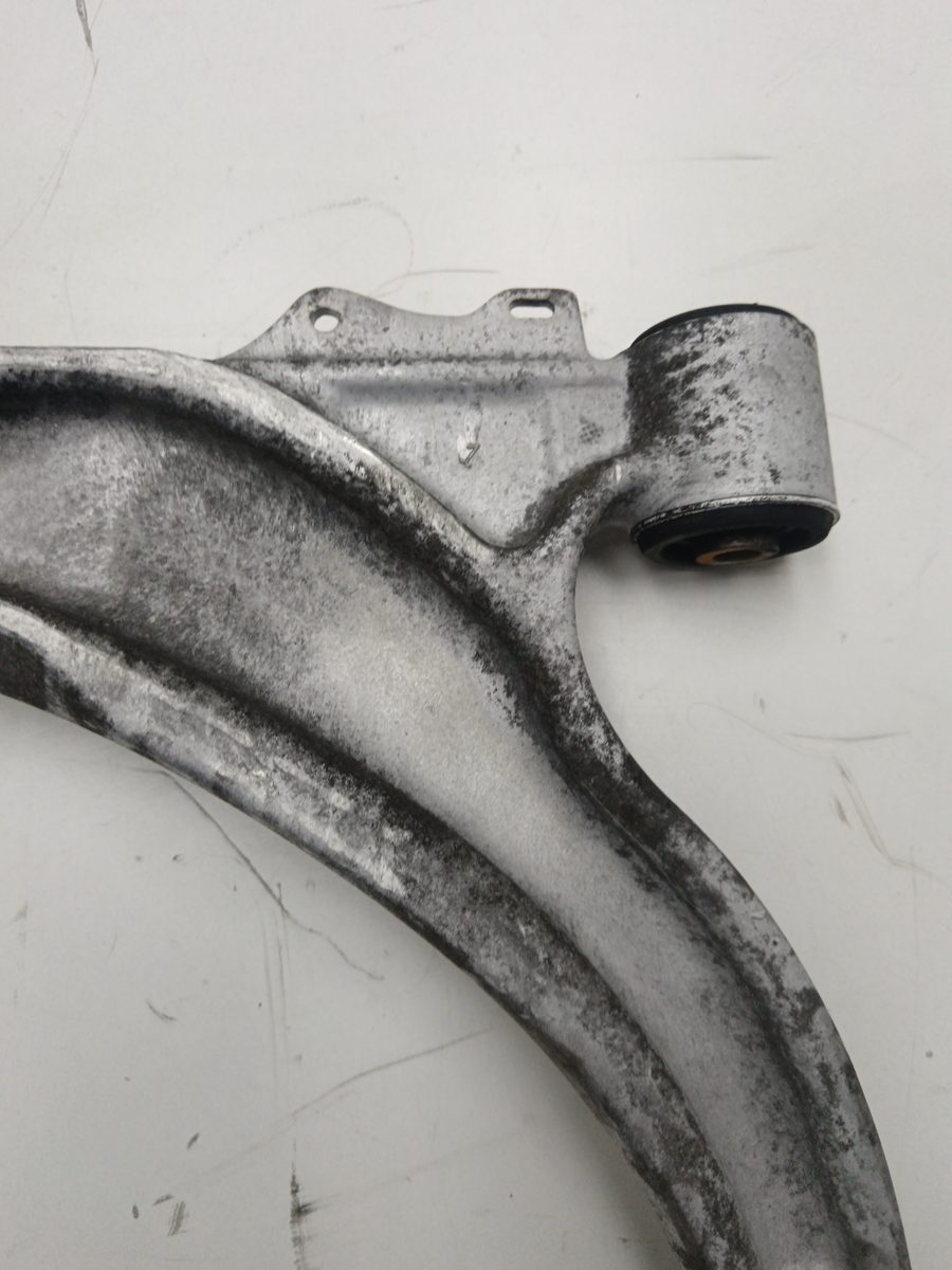 Parrilla de Suspension Inferior Delantera Derecha Chevrolet Cruze 2009-2014