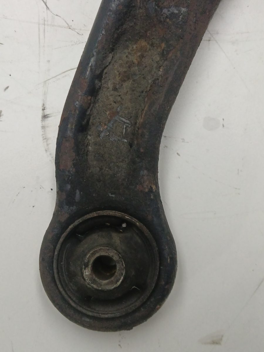Parrilla de Suspension Inferior Delantera Derecha Suzuki Grand Vitara JB (JT) 2005-2014