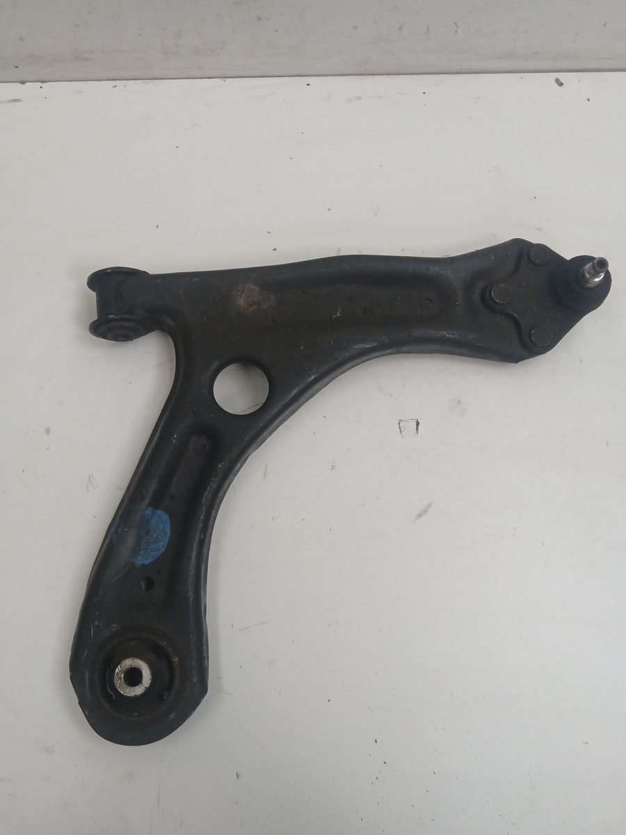 Parrilla De Suspension Inferior Delantera Derecha Volkswagen Up! (121) 2011-2016 *