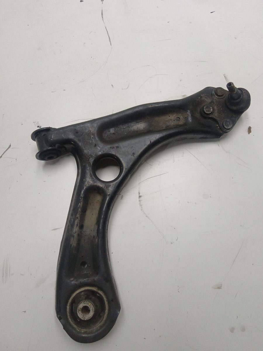 Parrilla De Suspension Inferior Delantera Derecha Volkswagen Up! (121) 2011-2016 *
