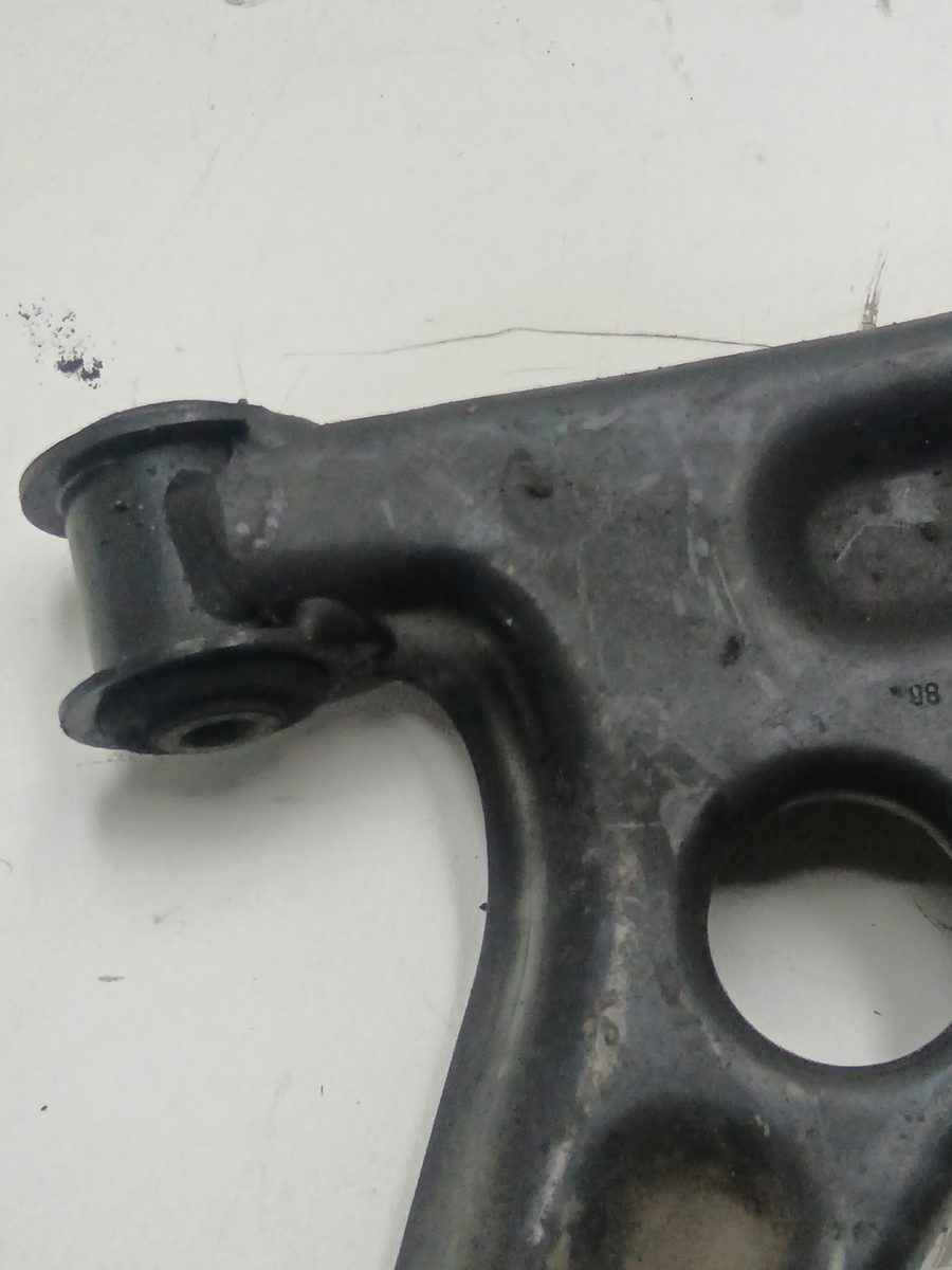 Parrilla de Suspension Inferior Delantera Derecha Volkswagen Up! (121) 2011-2016
