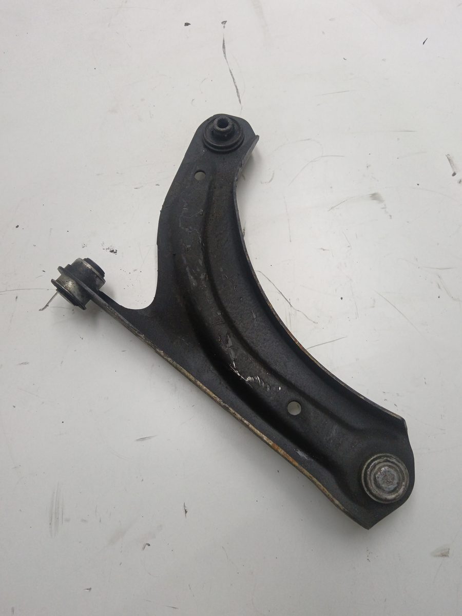 Parrilla de Suspension Inferior Delantera Izquierda Renault Kwid 2020-2026