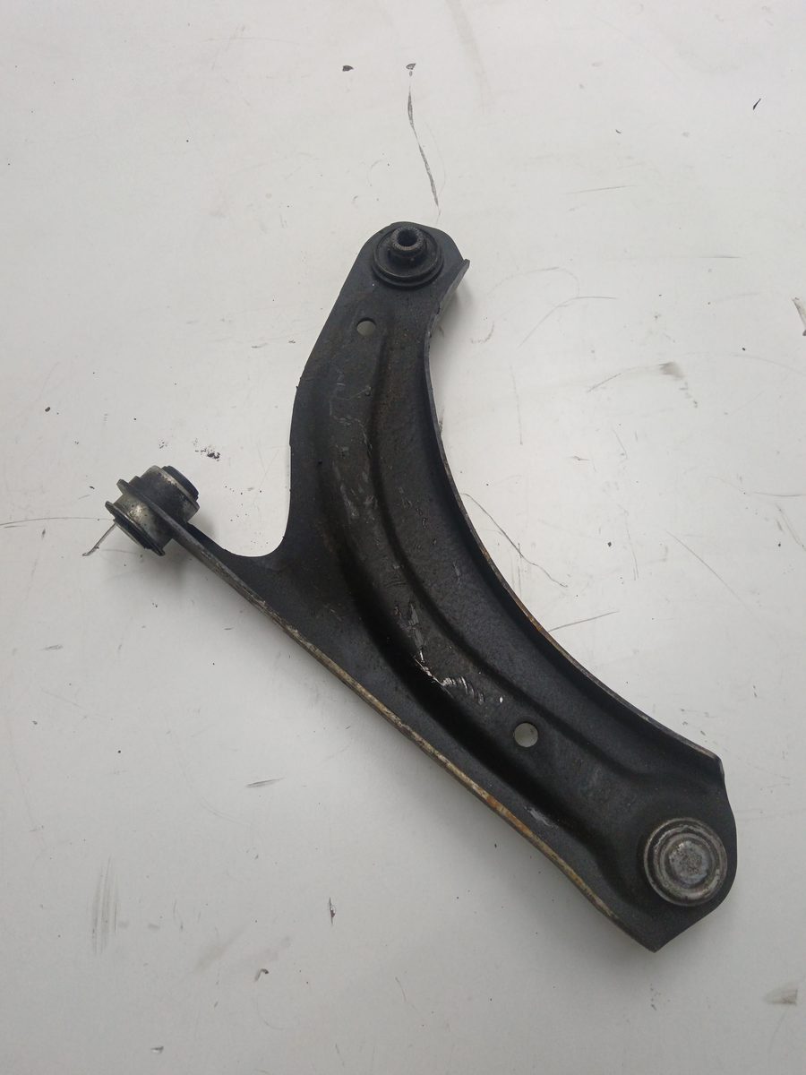 Parrilla de Suspension Inferior Delantera Izquierda Renault Kwid 2020-2026