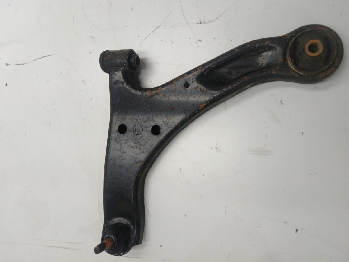 Parrilla De Suspension Inferior Delantera Izquierda Suzuki Grand Vitara Jb (JT) 2005-2014