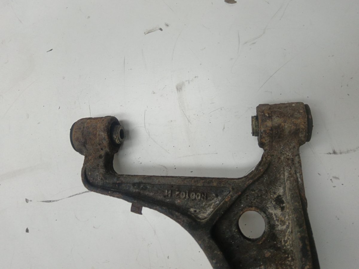 Parrilla de Suspension Inferior Trasera Izquierda Suzuki Grand Vitara JB (JT) 2005-2014