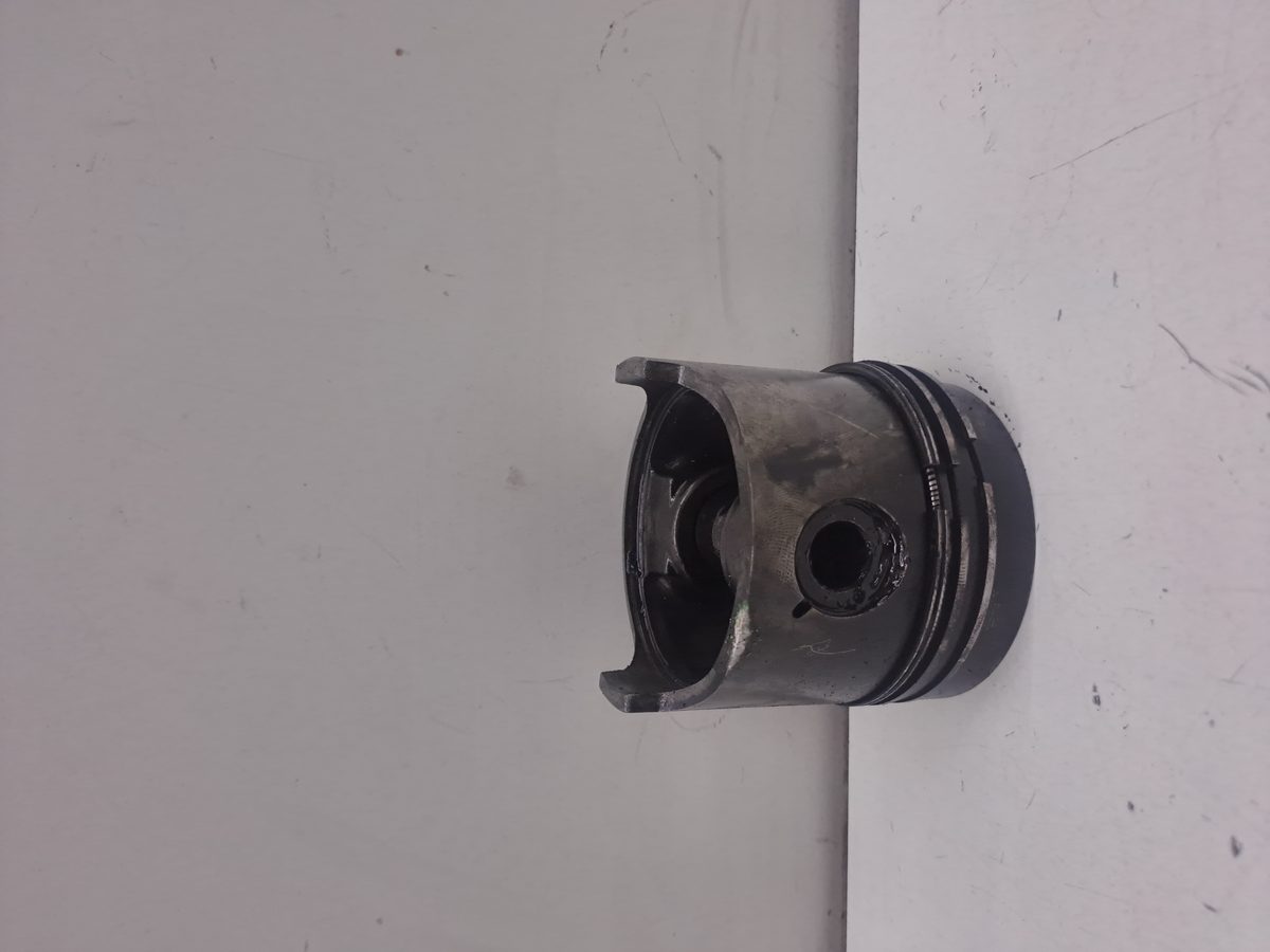 Piston Citroën Xsara Berlina 1997-2005 1.9 D SX 1.9L 50kW 83031