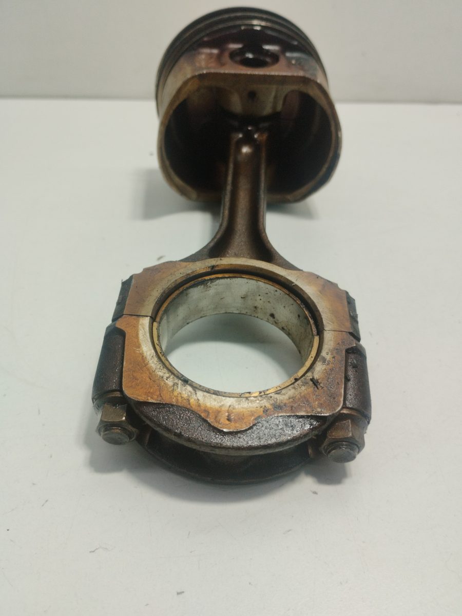 Piston y Biela Renault Clio II Fase I (B/CBO) 1998-2001