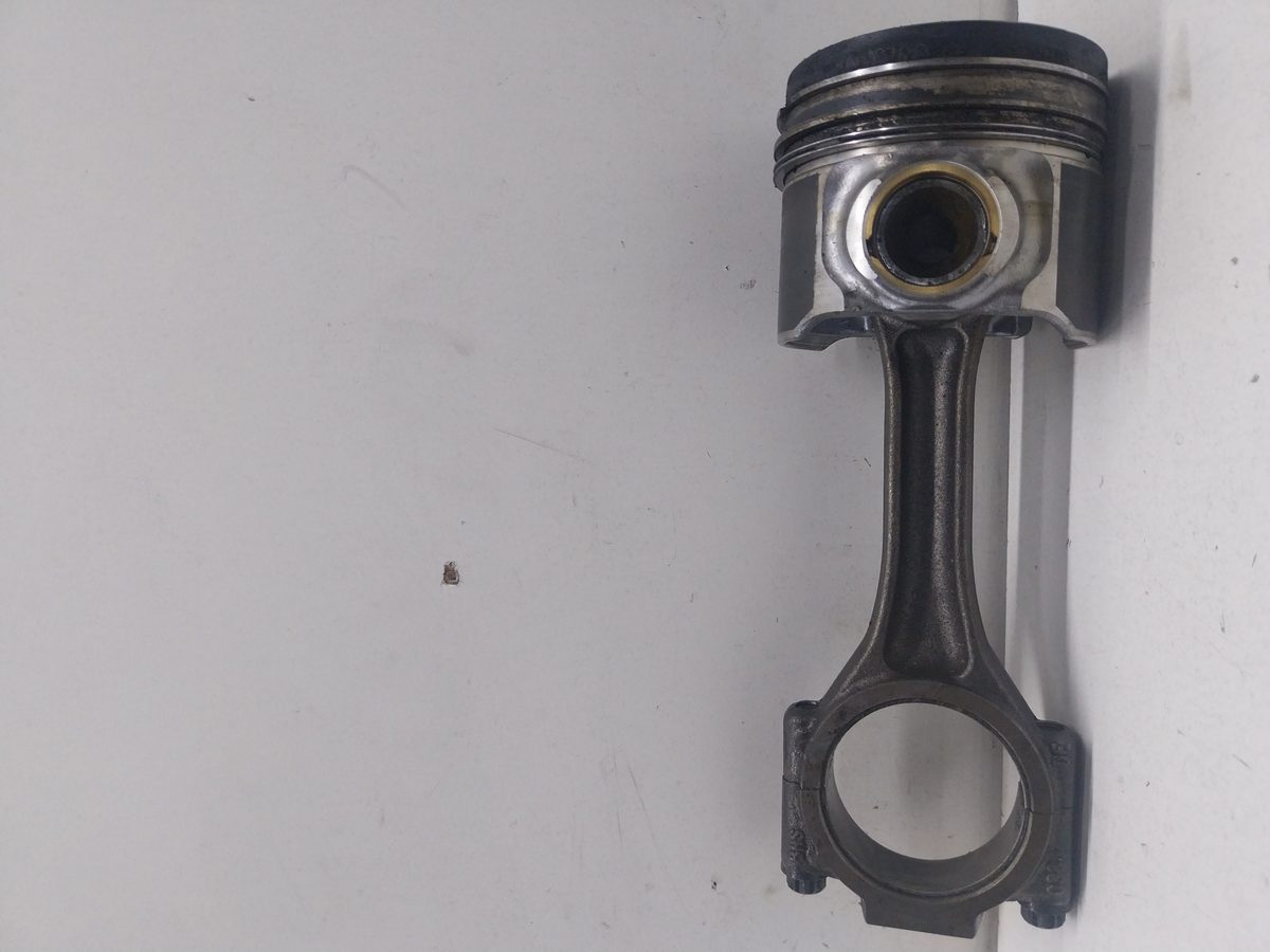 Piston Y Biela Volkswagen Golf V Berlina (1K1) 2003-2008 Highline 2.0L 100kW BHS038J