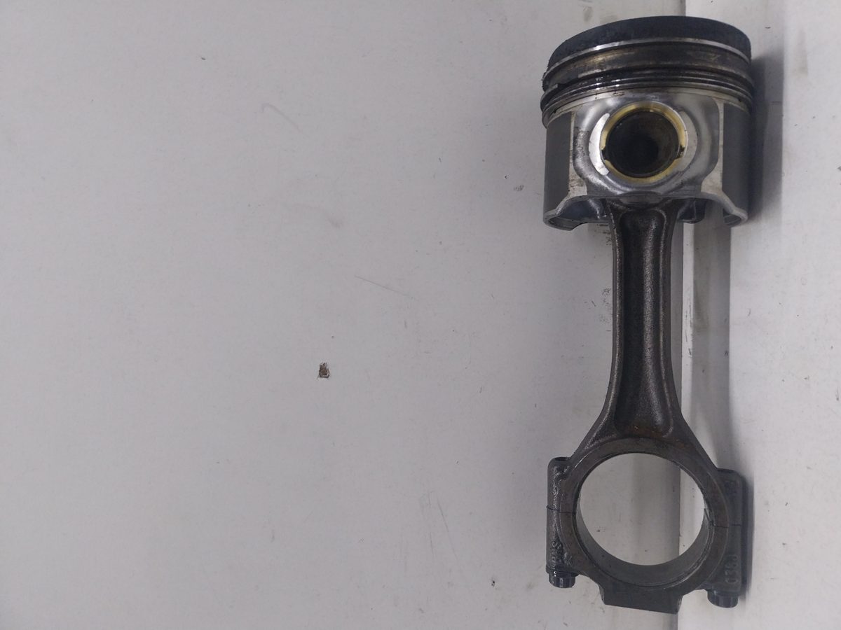 Piston Y Biela Volkswagen Golf V Berlina (1K1) 2003-2008 Highline 2.0L 100kW BHS038J