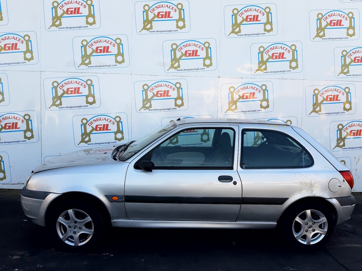 Ford Fiesta (DX) del que se desmontó esta pieza