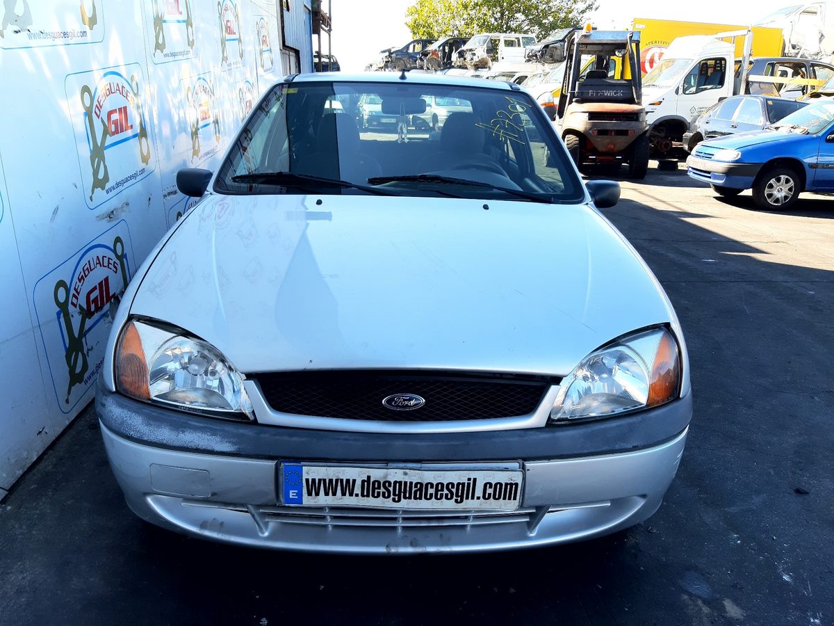 Ford Fiesta (DX) del que se desmontó esta pieza