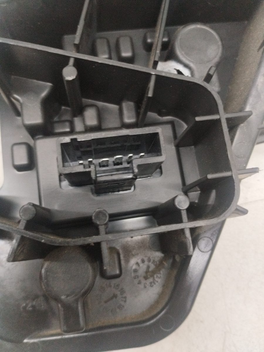 Porta Lampara Trasero Derecho Renault Sandero II desde 2014