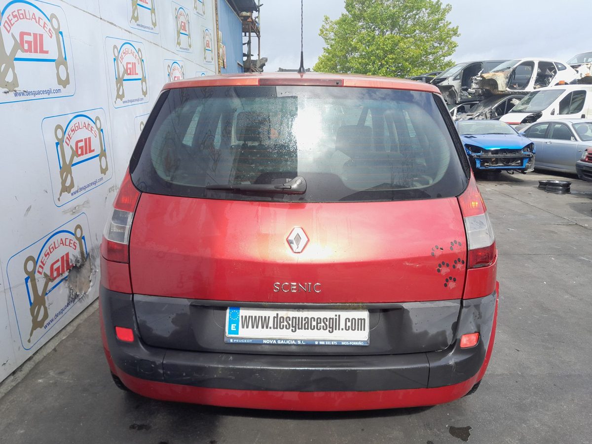 Renault Scenic II del que se desmontó esta pieza