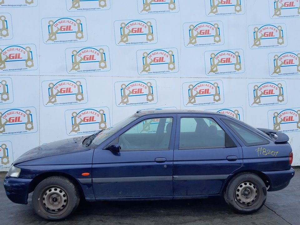 Ford Escort del que se desmontó esta pieza