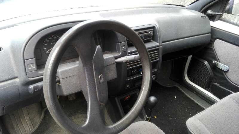 Citroën Ax del que se desmontó esta pieza